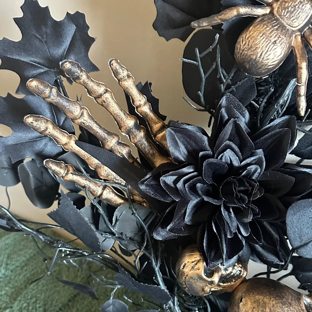 Rachel Zoe Halloween 🎃 Skull 💀 Wreath Black & Gold NEW!